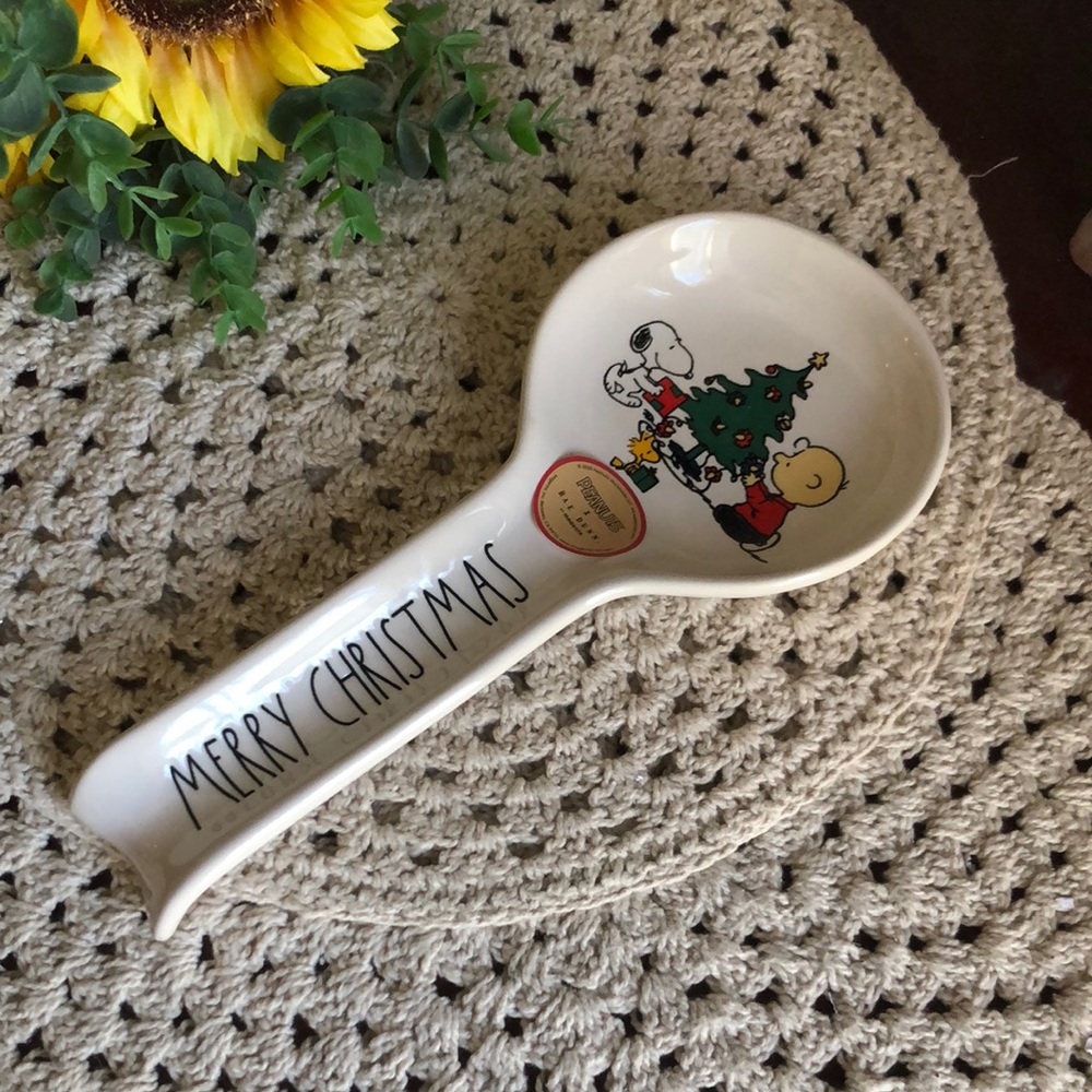 Rae Dunn White Ceramic Spoon Rest with Festive Peanuts Design